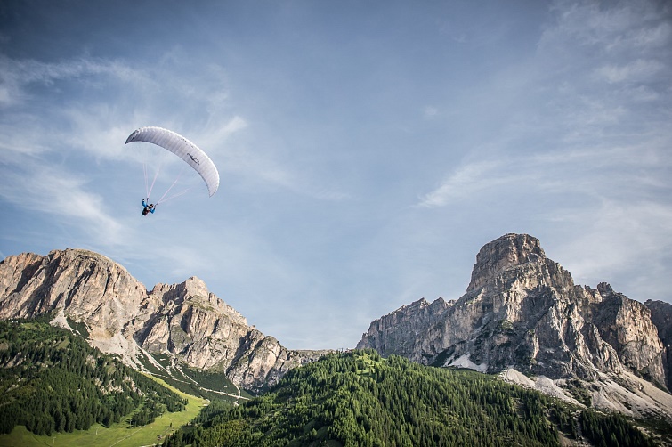 paragliding-sassongher_alex-moling